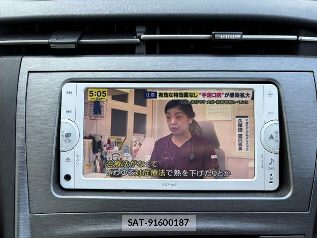 Toyota PRIUS 2012-10 8037709-6