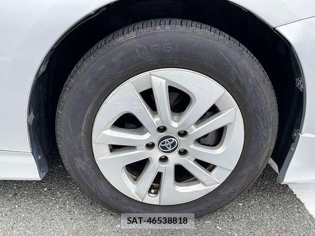 Toyota PRIUS 2017-07 8037696-3