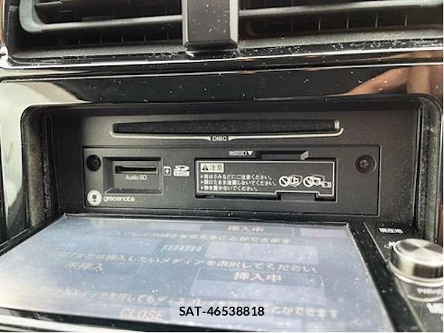Toyota PRIUS 2017-07 8037696-8