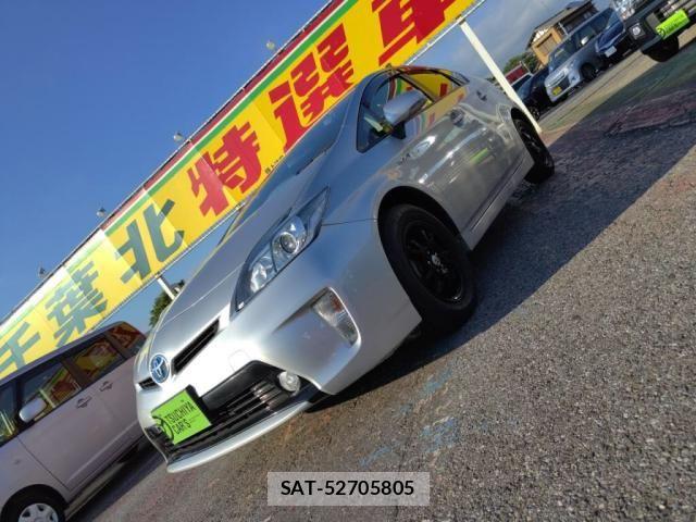 Toyota PRIUS 2015-08 8037694-24