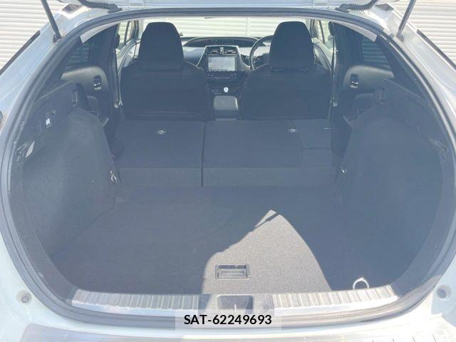 Toyota PRIUS 2022-03 8037661-9