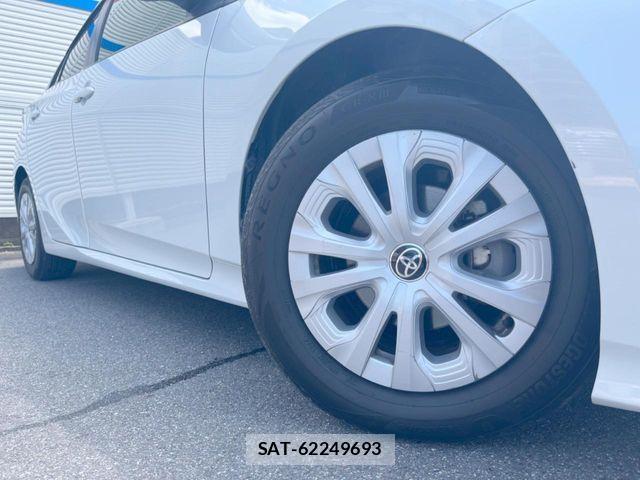 Toyota PRIUS 2022-03 8037661-12