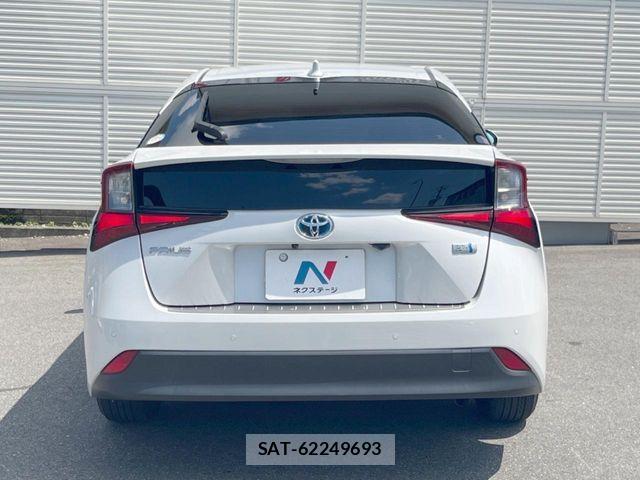 Toyota PRIUS 2022-03 8037661-14