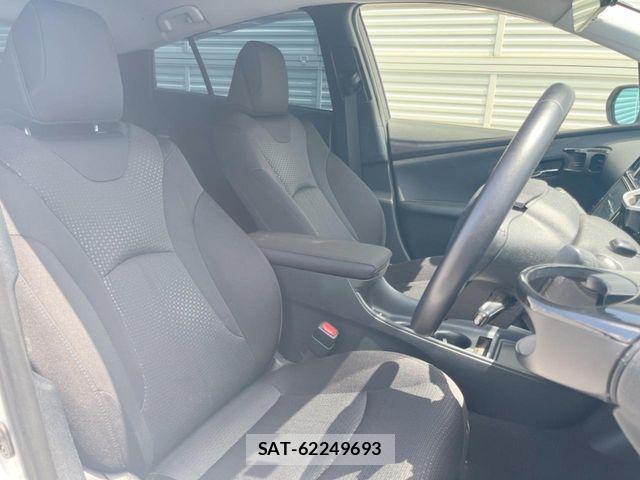 Toyota PRIUS 2022-03 8037661-7