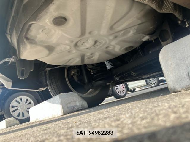 Toyota PRIUS 2011-10 8037758-9