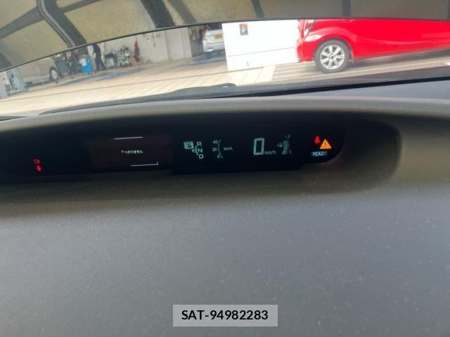 Toyota PRIUS 2011-10 8037758-21