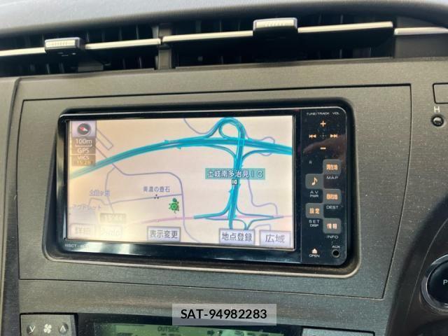 Toyota PRIUS 2011-10 8037758-24