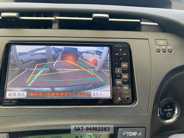 Toyota PRIUS 2011-10 8037758-25