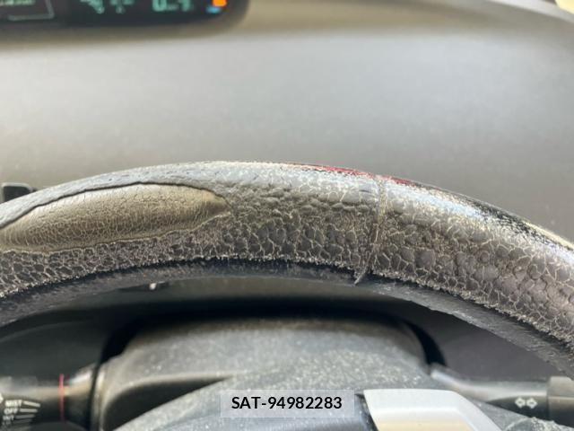 Toyota PRIUS 2011-10 8037758-26