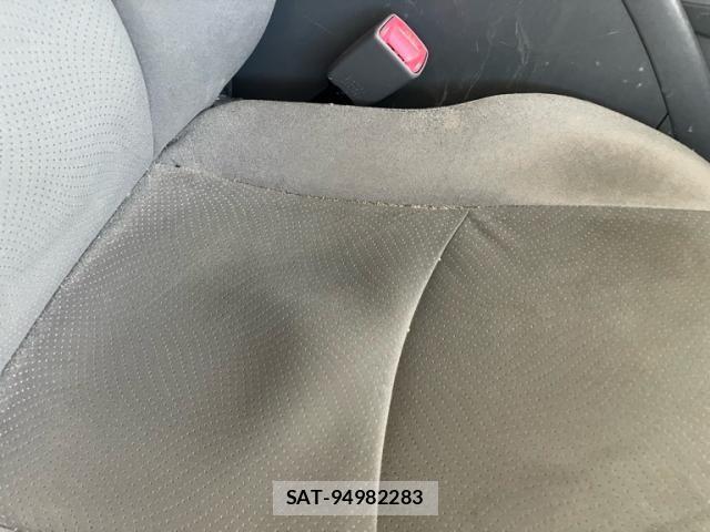 Toyota PRIUS 2011-10 8037758-28