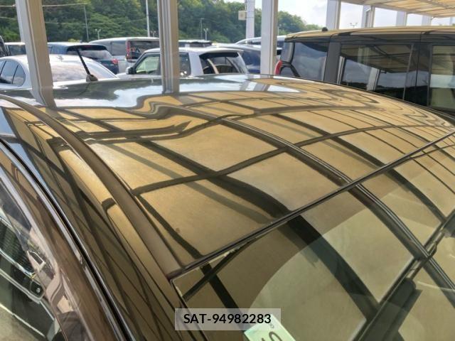 Toyota PRIUS 2011-10 8037758-3