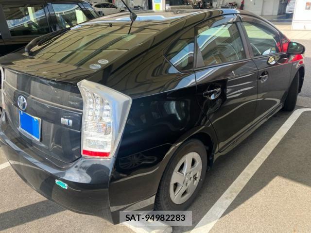 Toyota PRIUS 2011-10 8037758-5