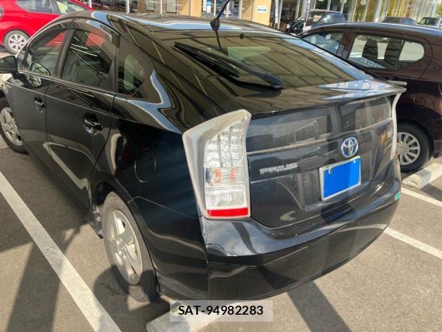 Toyota PRIUS 2011-10 8037758-6