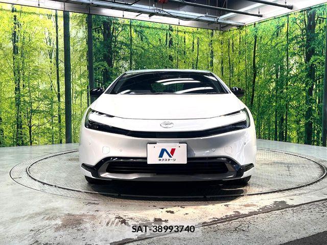 Toyota PRIUS 2023-12 8037634-13