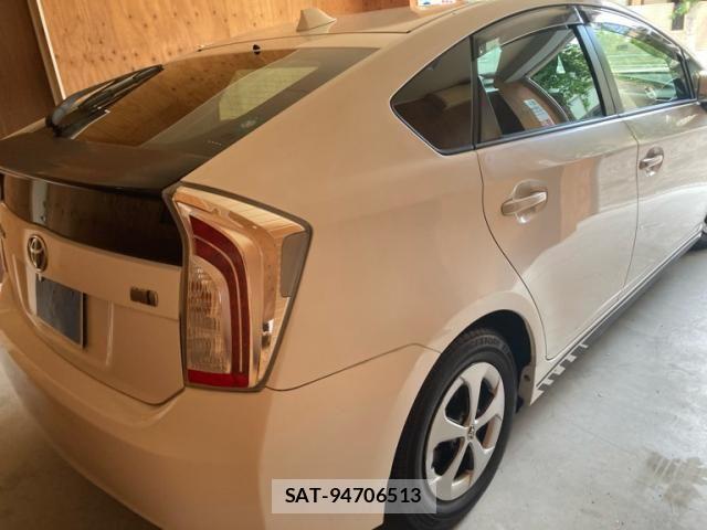 Toyota PRIUS 2013-03 8037741-11