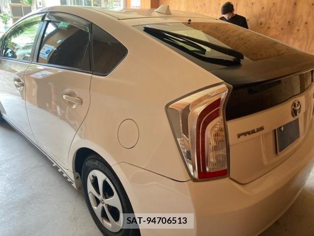 Toyota PRIUS 2013-03 8037741-12