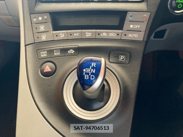 Toyota PRIUS 2013-03 8037741-19