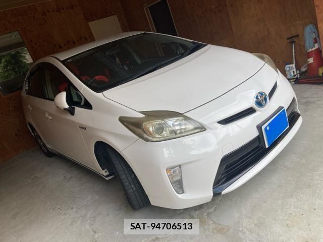 Toyota PRIUS 2013-03 8037741-2