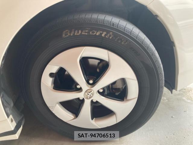 Toyota PRIUS 2013-03 8037741-3