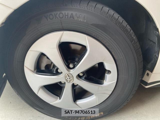 Toyota PRIUS 2013-03 8037741-7