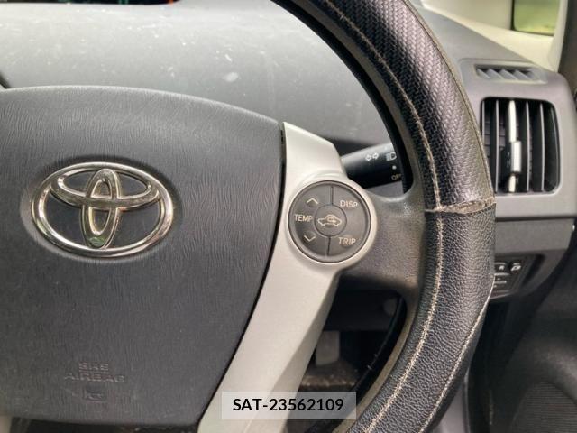 Toyota PRIUS 2012-09 8037739-13