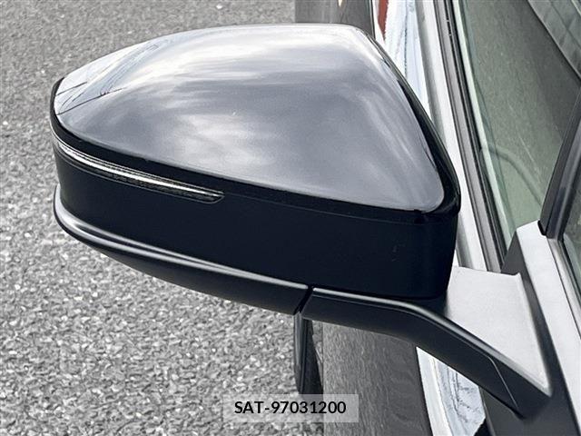Toyota PRIUS 2025-04 8037642-27