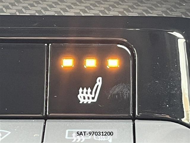 Toyota PRIUS 2025-04 8037642-6