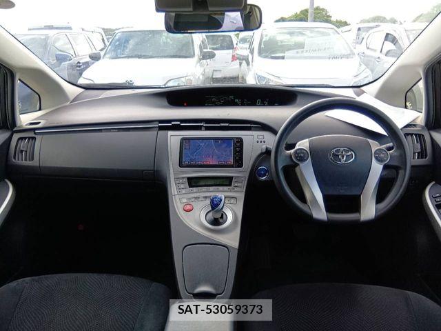Toyota PRIUS 2015-05 8037714-1