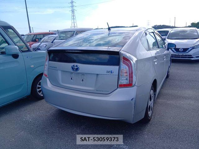 Toyota PRIUS 2015-05 8037714-2