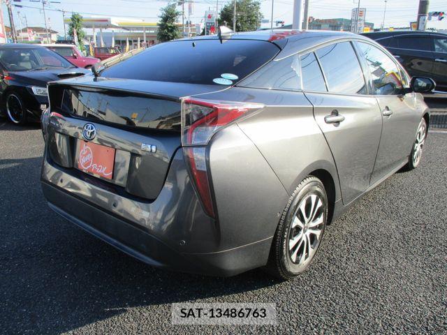 Toyota PRIUS 2016-12 8037688-2