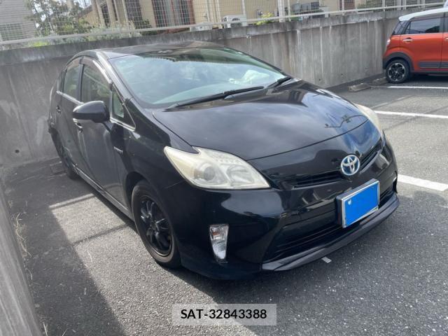 Toyota PRIUS 2014-04 8037752-0