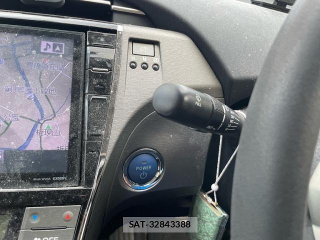 Toyota PRIUS 2014-04 8037752-16
