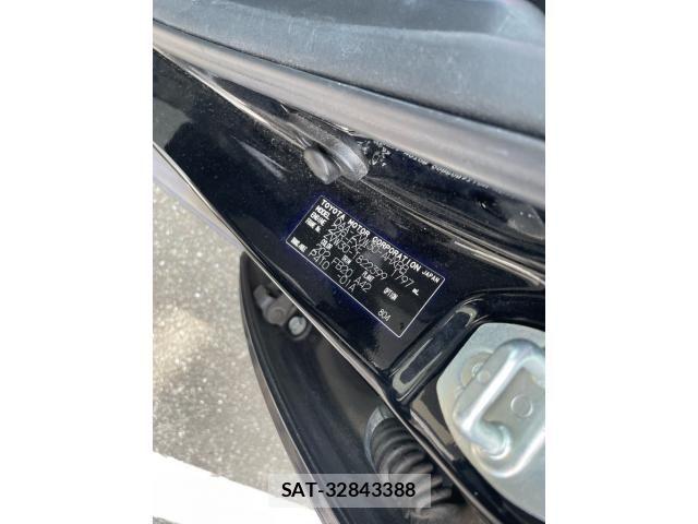 Toyota PRIUS 2014-04 8037752-18