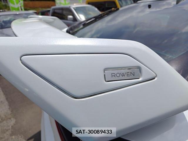 Toyota PRIUS 2021-08 8037658-23