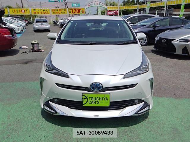 Toyota PRIUS 2021-08 8037658-8