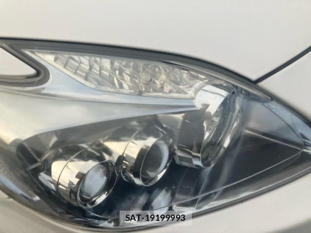 Toyota PRIUS 2011-12 8037748-9