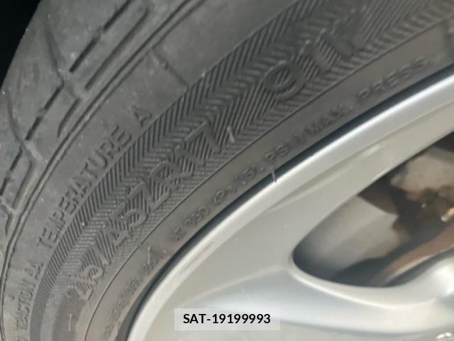 Toyota PRIUS 2011-12 8037748-11