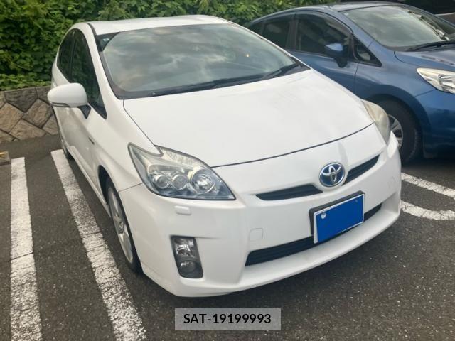 Toyota PRIUS 2011-12 8037748-2