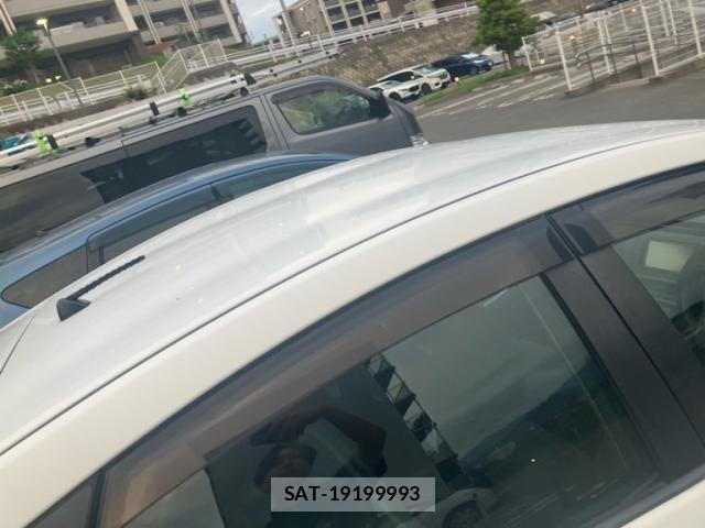 Toyota PRIUS 2011-12 8037748-7