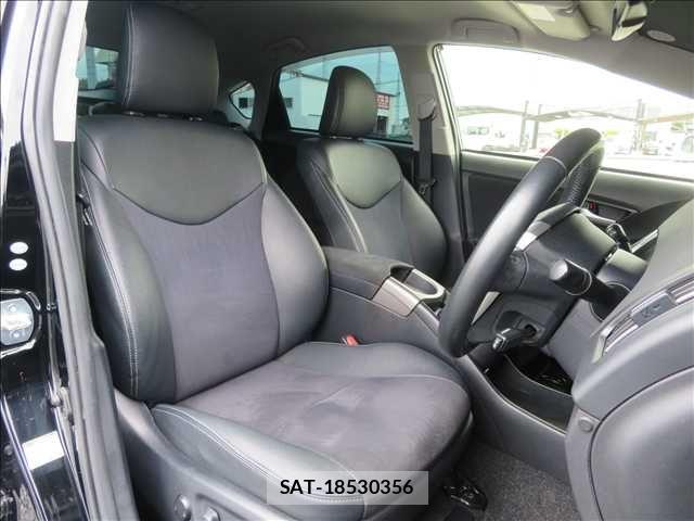 Toyota PRIUS 2015-02 8037693-16