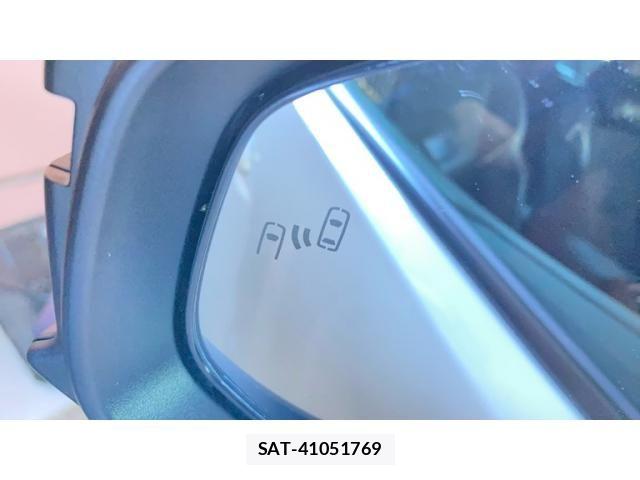 Toyota PRIUS 2023-09 8037639-19