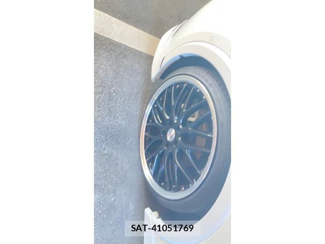 Toyota PRIUS 2023-09 8037639-5