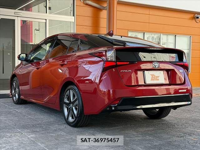 Toyota PRIUS 2022-03 8037663-12