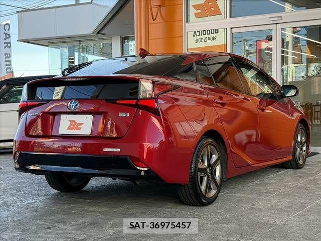 Toyota PRIUS 2022-03 8037663-14