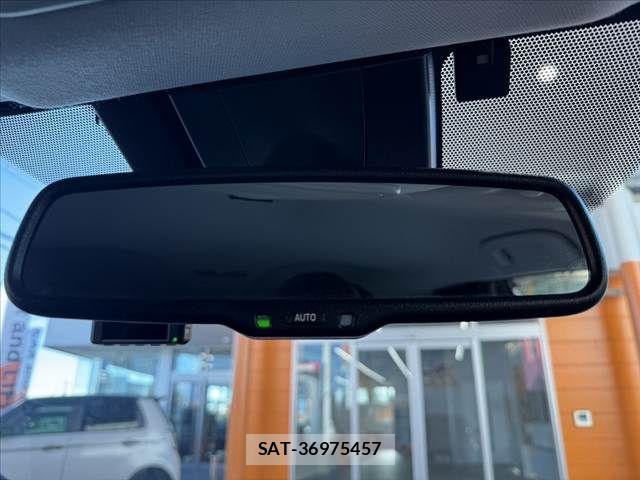 Toyota PRIUS 2022-03 8037663-24