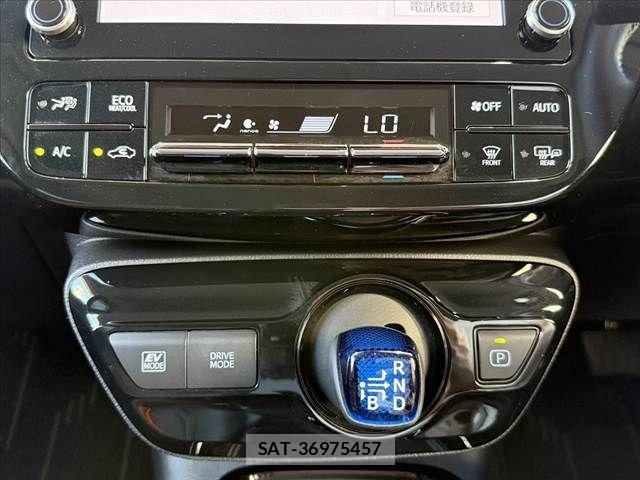 Toyota PRIUS 2022-03 8037663-25