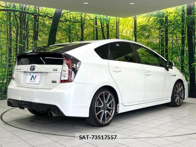Toyota PRIUS 2013-09 8037703-16
