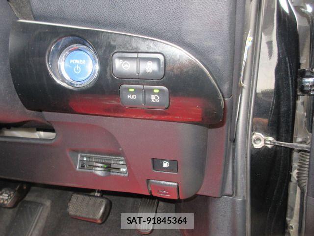 Toyota PRIUS 2016-06 8037695-9