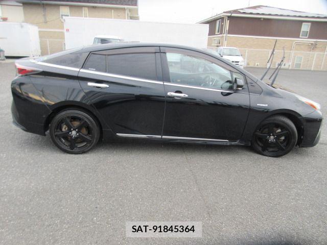 Toyota PRIUS 2016-06 8037695-18
