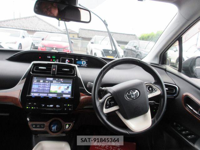 Toyota PRIUS 2016-06 8037695-6